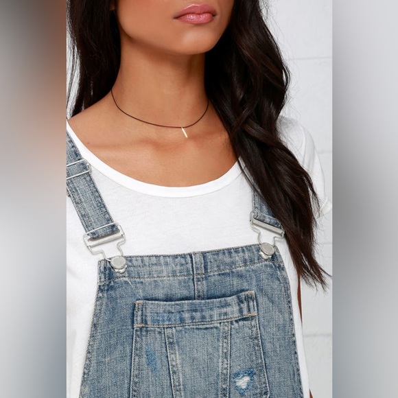 NWT Blank NYC Medium Wash Short Distressed Denim Overalls Size 30 - Picture 4 of 7